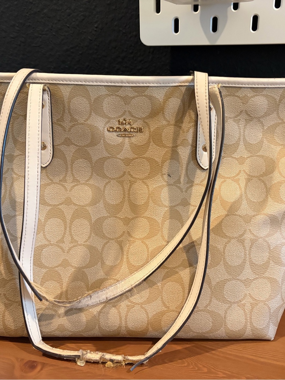 Coach Tan Signature Canvas Tote with Cream Trim khaki tote bag authentic USED - Picture 2 of 15